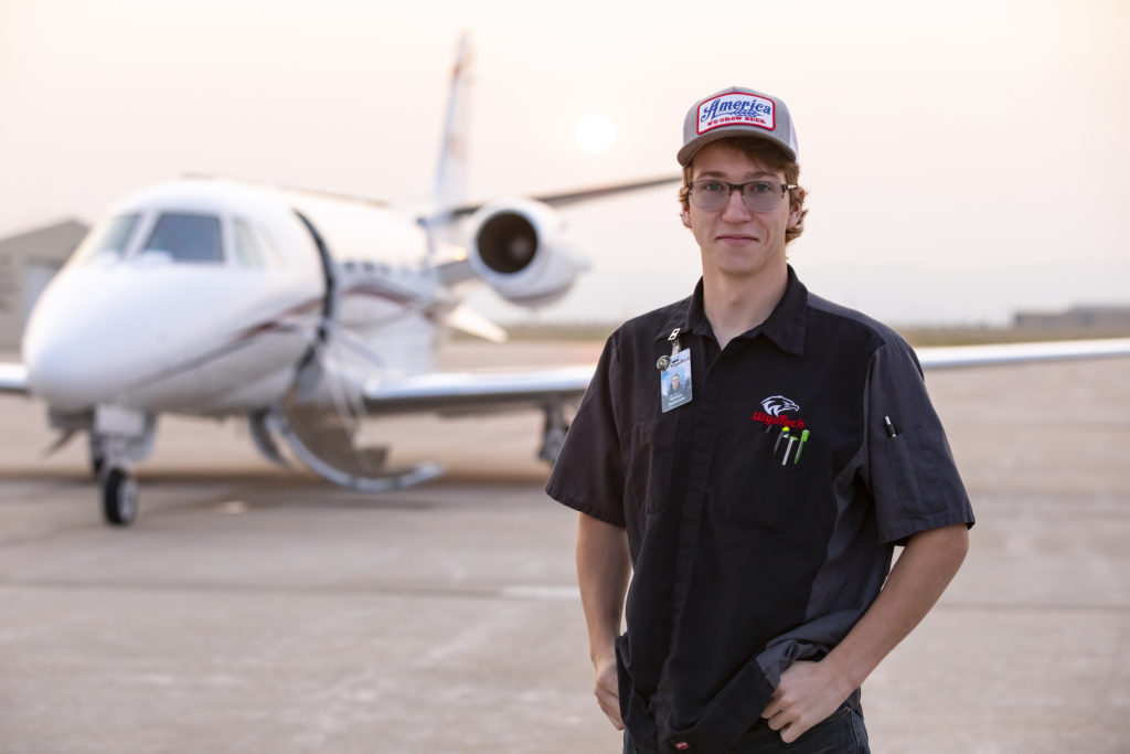 Riverton High School Graduate Gets Position at John Deere Dealer After Education at WyoTech